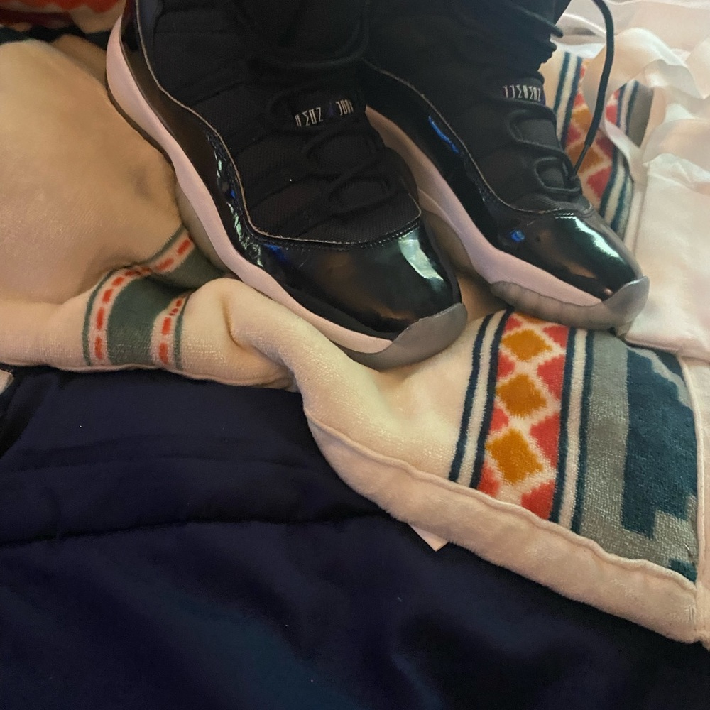 Size 7y 2016 space jams excellent condition - Picture 3 of 3
